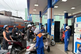 Ngày 11-3, xăng RON 95-III tăng hơn 2.000 đồng, có giá 29.120 đồng/lít