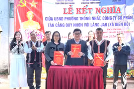 Phường Thống Nhất và Công ty cổ phần Tân cảng Quy Nhơn kết nghĩa với làng Jar