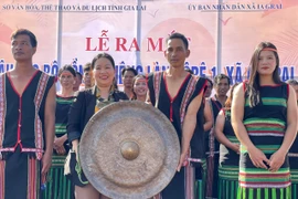 Ra mắt Câu lạc bộ cồng chiêng làng Ôrê 1 