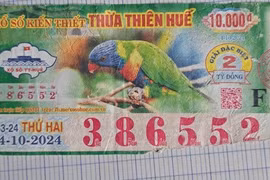 Vụ vé số trúng 2 tỉ đồng: Lãnh đạo Thừa Thiên - Huế nói không thể chỉ đạo trả hoặc không trả