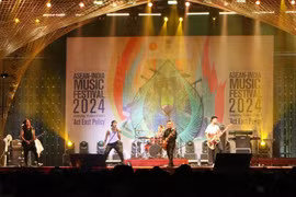 Ban nhạc Bức Tường khuấy động đêm Liên hoan Âm nhạc ASEAN-Ấn Độ 2024