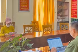 Triệu tập người rao bán giấy mời hạng VIP Festival hoa Đà Lạt