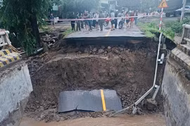 Cầu Kliếc bị sập trong đêm