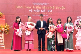 Gia Lai: Khai mạc triển lãm nữ họa sĩ Bắc - Trung - Nam