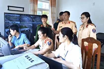 Phó Giám đốc Công an tỉnh Gia Lai kiểm tra công tác sát hạch lái xe