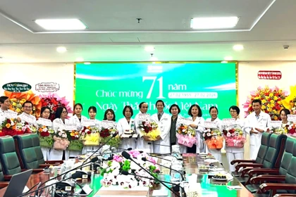 Bệnh viện Bình Định tọa đàm nhân kỷ niệm 71 năm Ngày Thầy thuốc Việt Nam