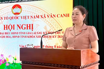 Phó Chủ tịch HĐND tỉnh Huỳnh Thúy Vân tiếp xúc cử tri xã Vân Canh và Canh Vinh