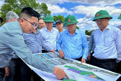 Bí thư Tỉnh ủy Thái Đại Ngọc kiểm tra công tác quản lý Cửa khẩu quốc tế Lệ Thanh