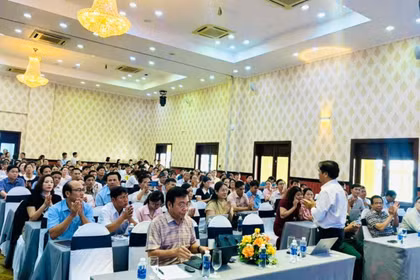 Gần 500 đại biểu tham dự tập huấn triển khai Hệ thống phần mềm quản lý nhà trường