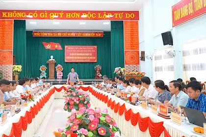 Phó Chủ tịch UBND tỉnh Lâm Hải Giang làm việc với 8 xã khu vực phía Tây Gia Lai