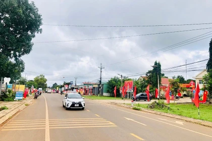 Giữ vững quốc phòng - an ninh, tạo đà phát triển bền vững ở xã biên giới Ia Dom