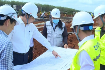 Phó Chủ tịch UBND tỉnh Lâm Hải Giang kiểm tra tiến độ dự án trường phổ thông nội trú liên cấp tại 4 xã biên giới