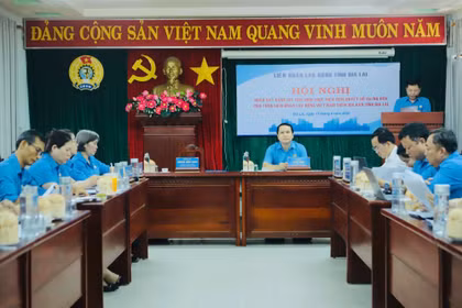 Tổng LĐLĐ Việt Nam khảo sát việc thực hiện Nghị quyết 6a tại LĐLĐ tỉnh Gia Lai