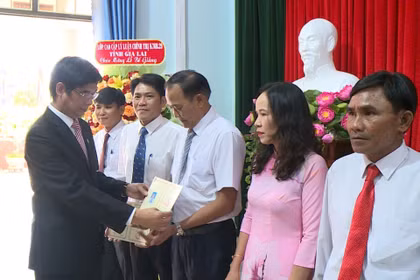 Bế giảng lớp cao cấp lý luận chính trị K75B.22