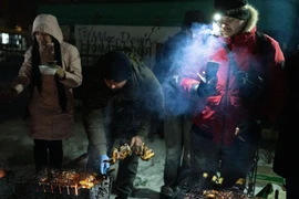 Hơn 1 triệu dân Kiev sống trong cảnh mất điện. Ảnh: France24