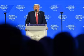 Tổng thống Mỹ Donald Trump phát biểu tại Diễn đàn kinh tế thế giới ở Davos, Thụy Sĩ. Ảnh: AFP