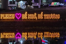 Khám phá Phố đêm Chợ Nhỏ. Ảnh: Bảo Ngọc