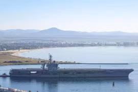 Iran tấn công tàu sân bay Mỹ