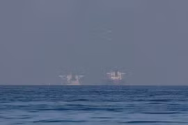 Iran đe dọa phong tỏa eo biển Hormuz vô thời hạn