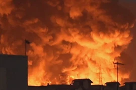 Israel tăng cường không kích Iran