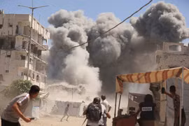 Một cuộc biểu tình phản đối Israel ở Istanbul, Thổ Nhĩ Kỳ ngày 21-6. Ảnh: AP