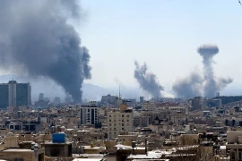 Tin thế giới sáng 2-3: Iran thông báo thêm 7 chỉ huy quân đội thiệt mạng, Israel tiếp tục tấn công