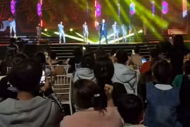 Bữa tiệc âm thanh và ánh sáng đặc sắc trong đêm chung kết Hoa hậu Doanh nhân Đất Việt 2025