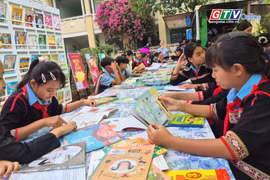 Rộn ràng ngày hội đọc sách Trường Phổ thông dân tộc nội trú - THCS Đức Cơ