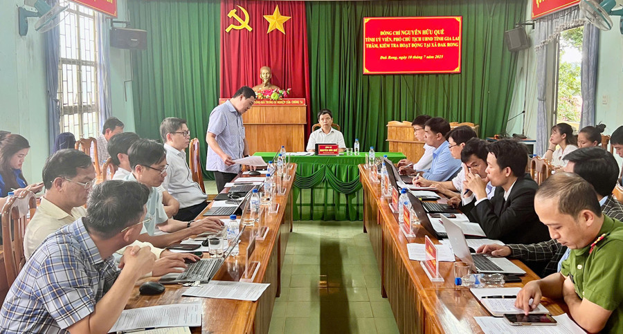Quang cảnh buổi làm việc. Ảnh: Phan Tuấn 1-6413.jpg