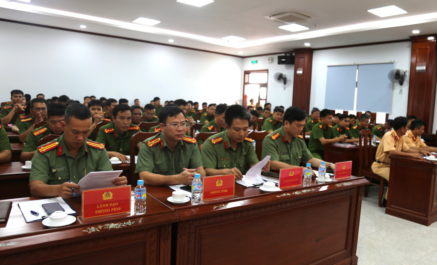 Quang cảnh Lễ khai giảng lớp tập huấn, bồi dưỡng nghiệp vụ đăng ký xe năm 2025. Ảnh: Bảo Hân 1.jpg