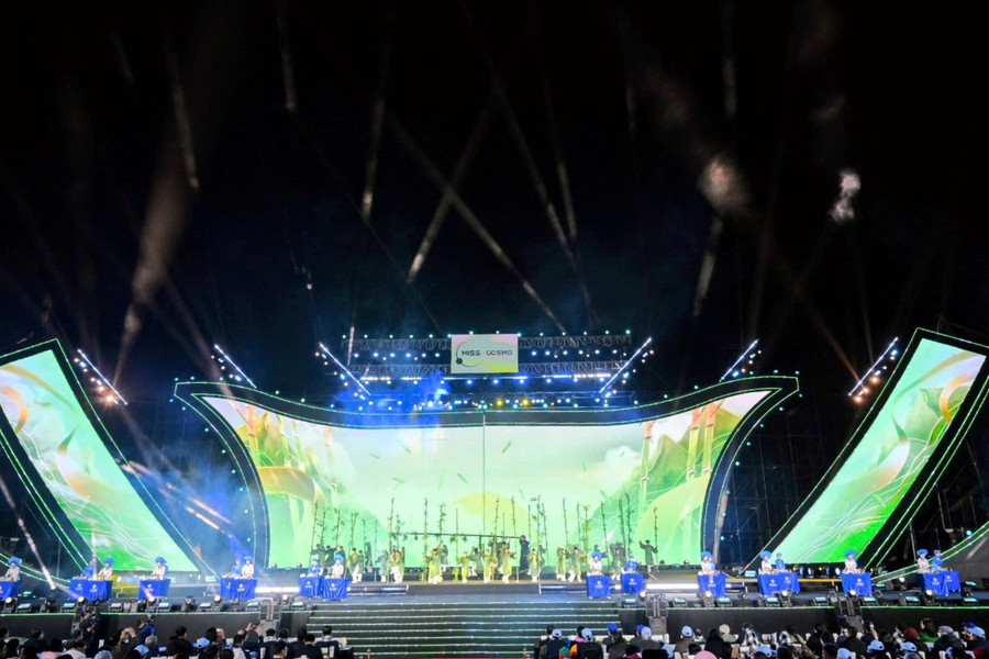 Các chương trình nghệ thuật được biểu diễn khá ấn tượng tại đêm khai mạc Lễ hội Trà quốc tế 2025 vào tối 5-12.