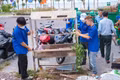 Đoàn phường Quy Nhơn phối hợp ra quân chỉnh trang đô thị và tuyên truyền trật tự an toàn
