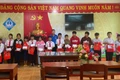 Trao quà cho 19 trẻ mồ côi ở phường Hoài Nhơn Bắc và phường Tam Quan