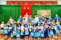 Chi hội Hoài An phối hợp với UBND xã Ân Hảo trao 150 suất quà cho học sinh hoàn cảnh khó khăn ở xã.
