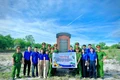 Tặng quà cho người có công nhân kỷ niệm 78 năm Ngày Thương binh - Liệt sĩ 