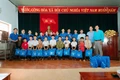 Trao quà cho học sinh có hoàn cảnh khó khăn của Trường Tiểu học Bok Tới