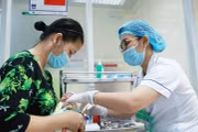 Nhân viên y tế được hưởng phụ cấp đến 80%: Những ai thuộc diện cao nhất?