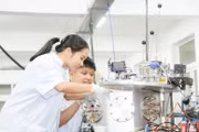 Sinh viên điện hạt nhân được miễn ký túc xá, giáo trình