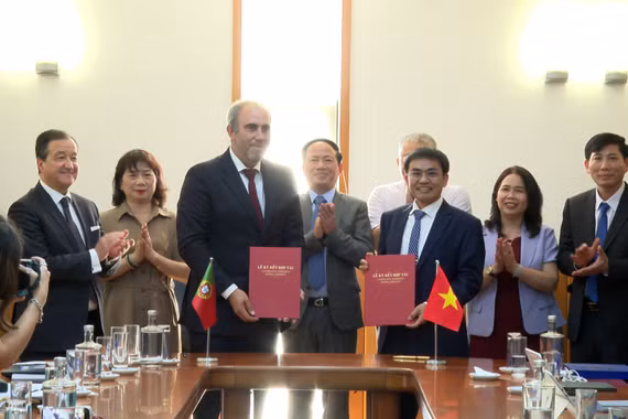 Trường Đại học Quy Nhơn ký Biên bản ghi nhớ hợp tác với Trường Đại học Bách khoa Guarda