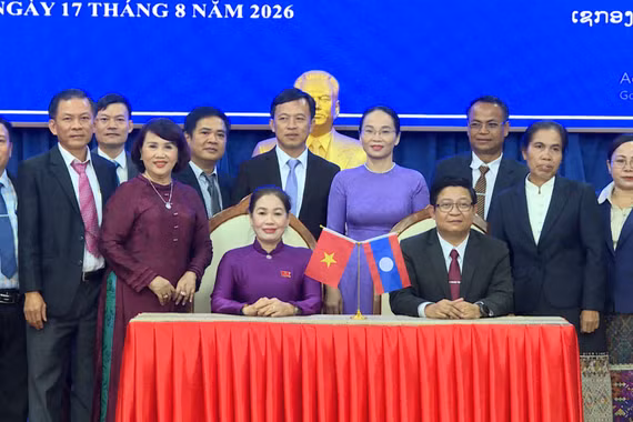 Thường trực HĐND tỉnh Gia Lai và Sekong hội đàm gặp gỡ trao đổi kinh nghiệm