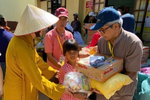 Chư Sê: Tặng 400 suất quà cho đồng bào nghèo, khó khăn tại xã Dun