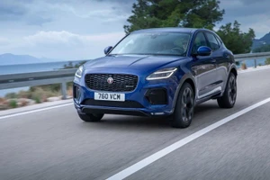 Jaguar E-Pace: Dòng xe mạnh mẽ có giá từ 3 tỷ đồng