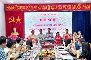 Ông Phan Tất Phượng giữ chức Trưởng ban Tuyên giáo và Dân vận Huyện ủy Chư Sê