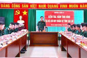 Đoàn công tác của Bộ Tư lệnh Quân khu 5 kiểm tra các đơn vị thuộc Bộ Chỉ huy Quân sự tỉnh Gia Lai