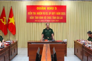 Đoàn công tác Quân khu 5 kiểm tra nhiệm vụ quân sự, quốc phòng quý I-2025 tại Gia Lai