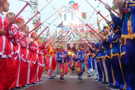 Lễ hội cầu ngư Nhơn Hải mang bản sắc riêng với nghệ thuật múa gươm hầu thần. Ảnh: Ngọc Nhuận