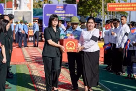 Ban Chuyên trách 2 tỉnh Gia Lai và Stung Treng đưa hài cốt các liệt sĩ được quy tập tại tỉnh Stung Treng trong mùa khô 2024-2025 về nước. Ảnh: Đoàn Bình