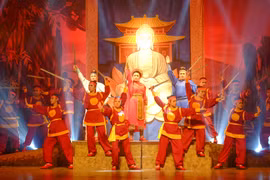 Vở diễn tái hiện lịch sử hào hùng của dân tộc. Ảnh: Ngọc Nhuận