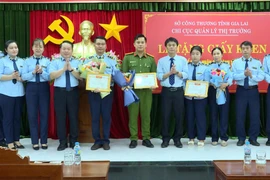 Gia Lai: Khen thưởng đột xuất 3 tập thể, cá nhân về công tác chống buôn lậu, gian lận thương mại