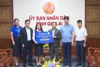 Vietravel trao hỗ trợ ngành Giáo dục Gia Lai khắc phục hậu quả thiên tai, chia sẻ khó khăn với học sinh bị ảnh hưởng bởi bão lũ.